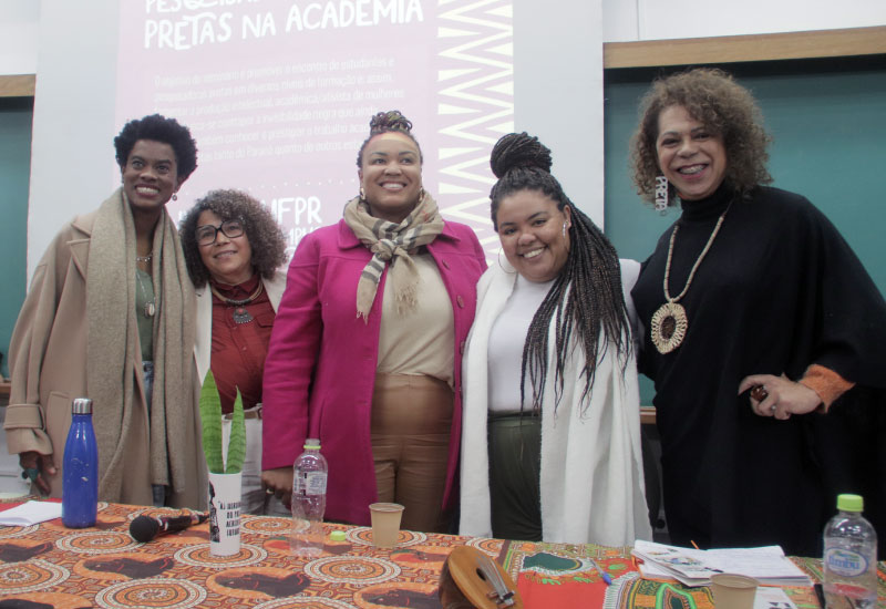 Pretas Acadêmicas lutando pela democracia 