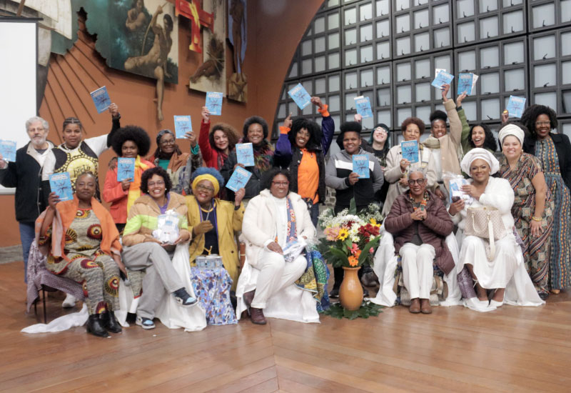 Relançamento do livro Relatos no Palco da Vida 